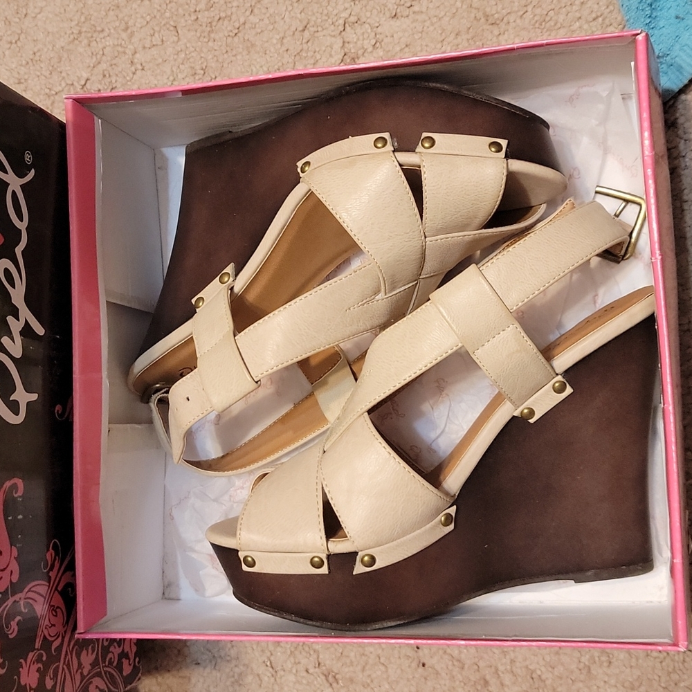 Qupid sandals